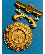 2nd ARMY, EXCELLENCE IN COMPETITION, PISTOL, GOLD, BADGE, PINBACK, HALLM... - $1,222.72 MXN