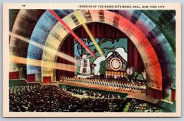 Radio City Music Hall Interior New York City NY UNP Linen Postcard H15 - £2.30 GBP