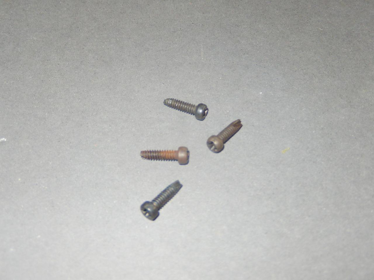 LIONEL PART- 8002-39  - 4 SCREWS - 6 X 1/2 - NEW- W46 - $1.23