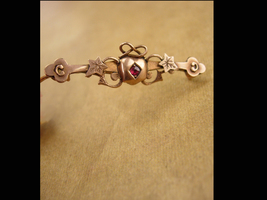 Antique 9k rose gold Brooch - Victorian garnet jewelry - Irish claddagh ... - $195.00