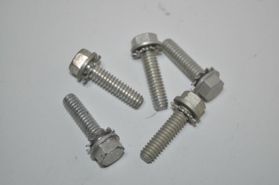 Lot of 5 NOS OMC Evinrude Johnson Screw Part# 307342 - $10.88