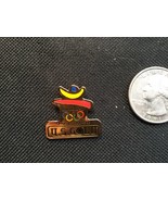 Barcelona Spain Olympic Pin - Vintage 1992 USA GOLD Olympics Lapel Badge - $175.54 MXN