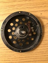 VINTAGE PFLUEGER MEDALIST 1495 FLY REEL BACK PLATE - $320.36 MXN