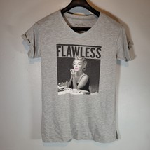 Marilyn Monroe Womens Shirt Small 3-5 Flawless Gray Pink Lips Short Sleeve - £11.71 GBP