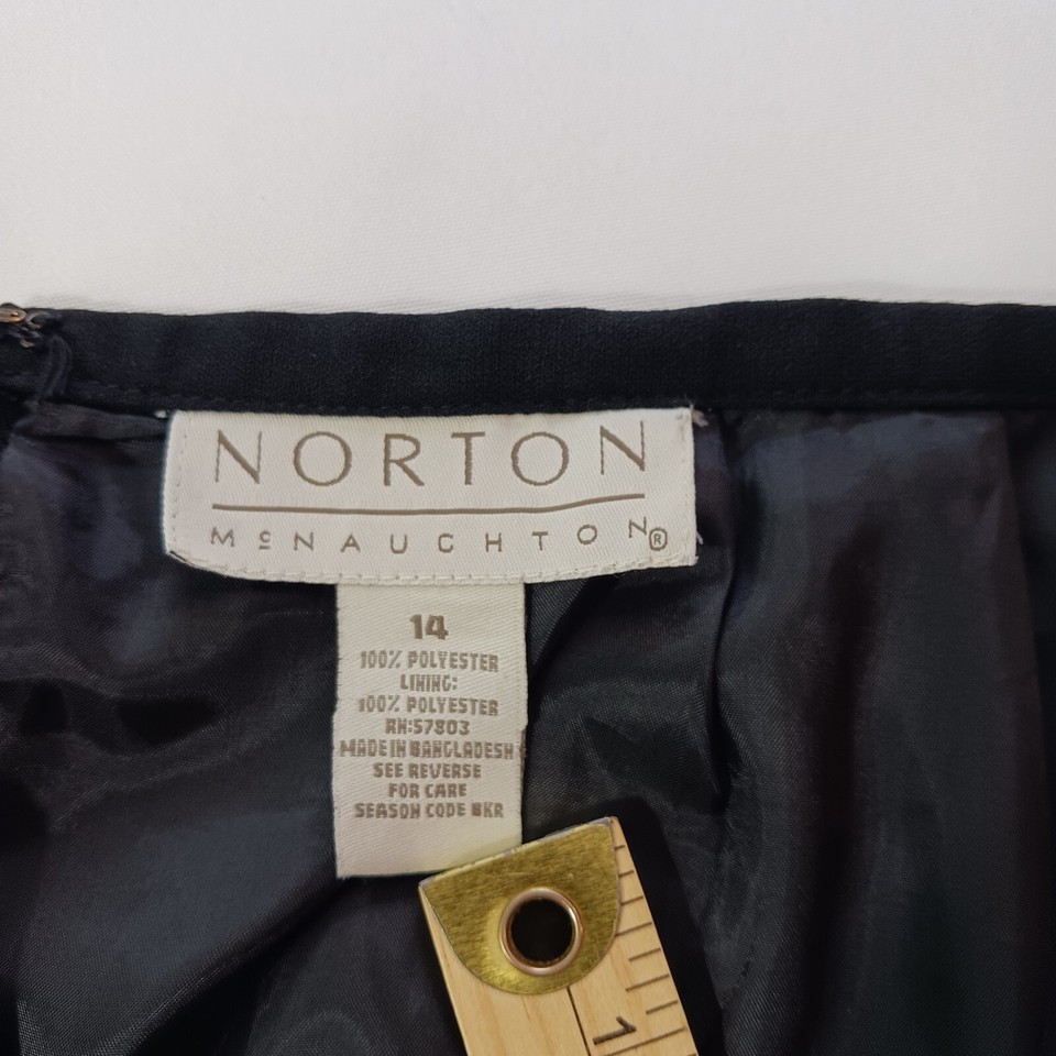 Norton McNaughton Back Zipper & Slit Women's Black A-Line Skirt Size 14 Waist 33 Item image 3