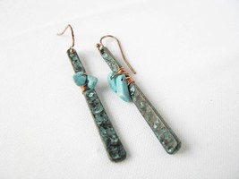 Turquoise Chips, Hammered Metal Bar, Bead Earrings, Antique Copper, dangle earri - £17.58 GBP