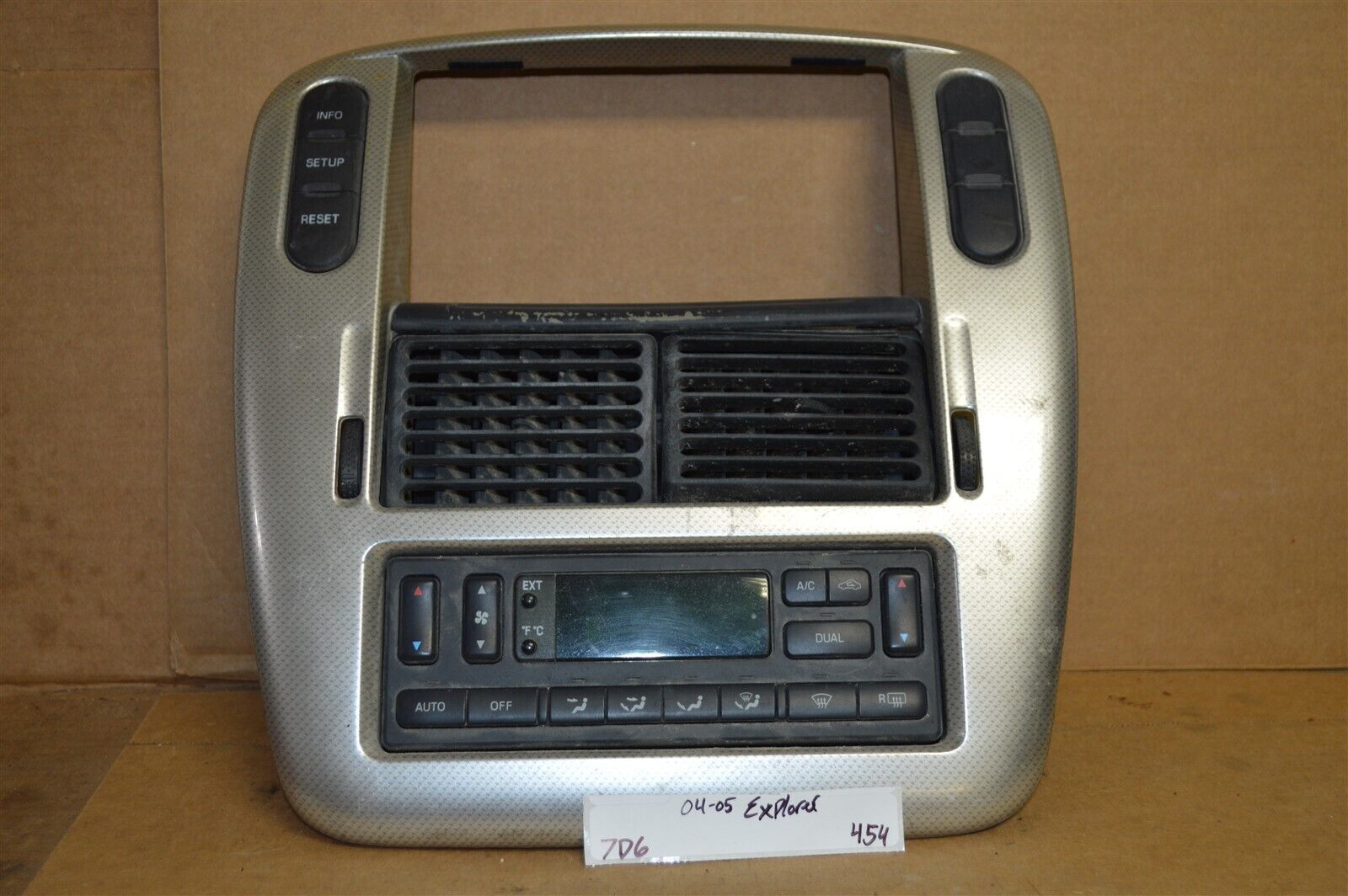 04-05 Mercury Mountaineer Temp AC Climate Control 4L2418C612AB Bazel 454... - $4.99