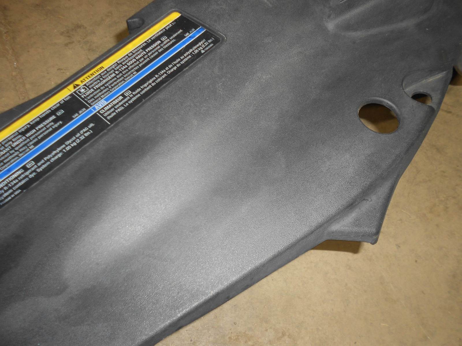 2008-2012 BUICK ENCLAVE Front Radiator Engine Cover Shield OEM 25831404 Item image 9