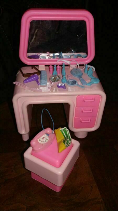 Vintage Barbie Dream Furniture Dresser Vanity Stool Extras Glasses Dryer Cash - £47.30 GBP