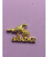 Birdie Lettered Gold &amp; Bird Golf Sports Pin Gold Tone - $15.83