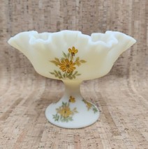 VTG Fenton Satin Custard Glass Compote Hand Painted Daisies Artist Signed Lisa W - £47.47 GBP