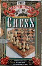 Unopened  TOTES Chess Set Solid Wood Folding Board Game [e-03] xB - $15.00