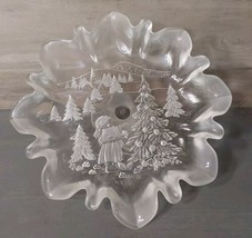 Mikasa Pedestal Candy Dish Christmas Scene Scalloped Edge Frosted Crysta... - £17.81 GBP