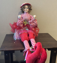 Cynthia Rowley Valentine’s Day Posable Elf Shelf Sitter Doll Red  girl - £52.17 GBP