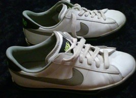Nike Gray Low Top Lace Up Casual Fashion Sneakers Shoes Sz 6Y - £20.56 GBP