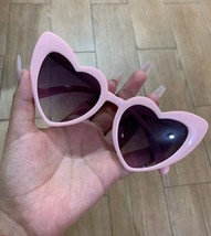Love Heart Shaped Sunglasses Women Big Frame Fashion Cute Sexy Retro Cat Eye Vin - £13.14 GBP