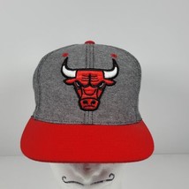 Mitchell &amp; Ness Chicago Bulls OG Classic Snapback Hat Cap Gray twill/Red - £12.67 GBP