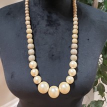 Women Fashion Gold Plastic &amp; Wood Beaded 1 Layer Collar Necklace Lobster Clasp - £21.36 GBP