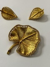 Vintage BSK Gold Tone Leaf Pin Brooch and Earrings Set - £13.44 GBP