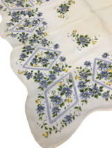 Vintage 1940s Handkerchief White Blue Yellow Tiny Floral Scallop Edge Ha... - $295.54 MXN