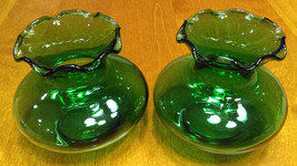Set of 2 Vintage Dark Green Anchor Hocking Miniature Ruffled Edge Glass Vases - £14.15 GBP