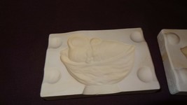 Mouse in Walnut Shell Ceramic Mold 1978 Alberta&#39;s A 123 Christmas Used  - £13.17 GBP