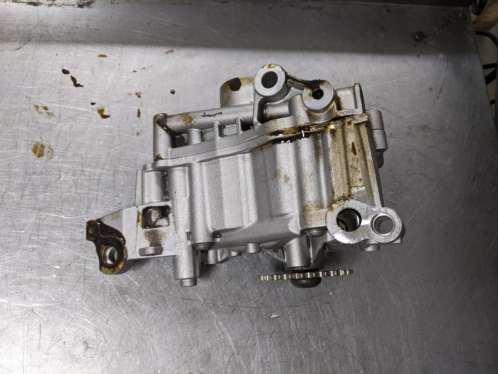 Engine Oil Pump For 11-12 BMW  X5  3.0 7573747 Turbo - $148.45