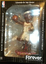 Lebron James Legends of the Court Ceramic Statue Forever Collectibles - £24.36 GBP