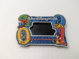 Vtg Walt Disney World Magnetic Picture Frame 2001 Mickey Goofy Pluto Fridge - £9.89 GBP