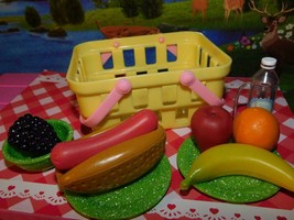 Our Generation Picnic Basket Hot dog Lunch Grapes Fits American Girl Dolls lot - £14.70 GBP