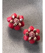 Vintage Hong Kong Red Faceted Plastic &amp; Gold Bead Flower Cluster Clip Ea... - £10.29 GBP