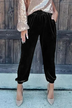 Black Solid Velvet Jogger Pants - $329.77 MXN