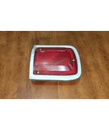 Taillight Lens &amp; Housing SAE STDB 65 RT OEM Chevelle Malibu - €25,32 EUR
