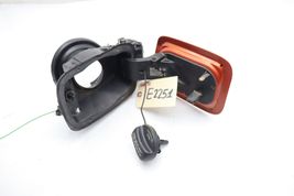 13-15 BMW X1 E84 FUEL FILLER DOOR W/ TANK CAP E2251 image 8