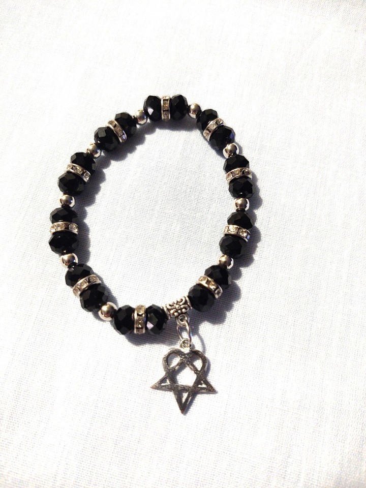 HEARTAGRAM CHARM on BLACK CRYSTAL BEADS and RHINESTONE RINGS STRETCH BRACELET 7" Item image 2