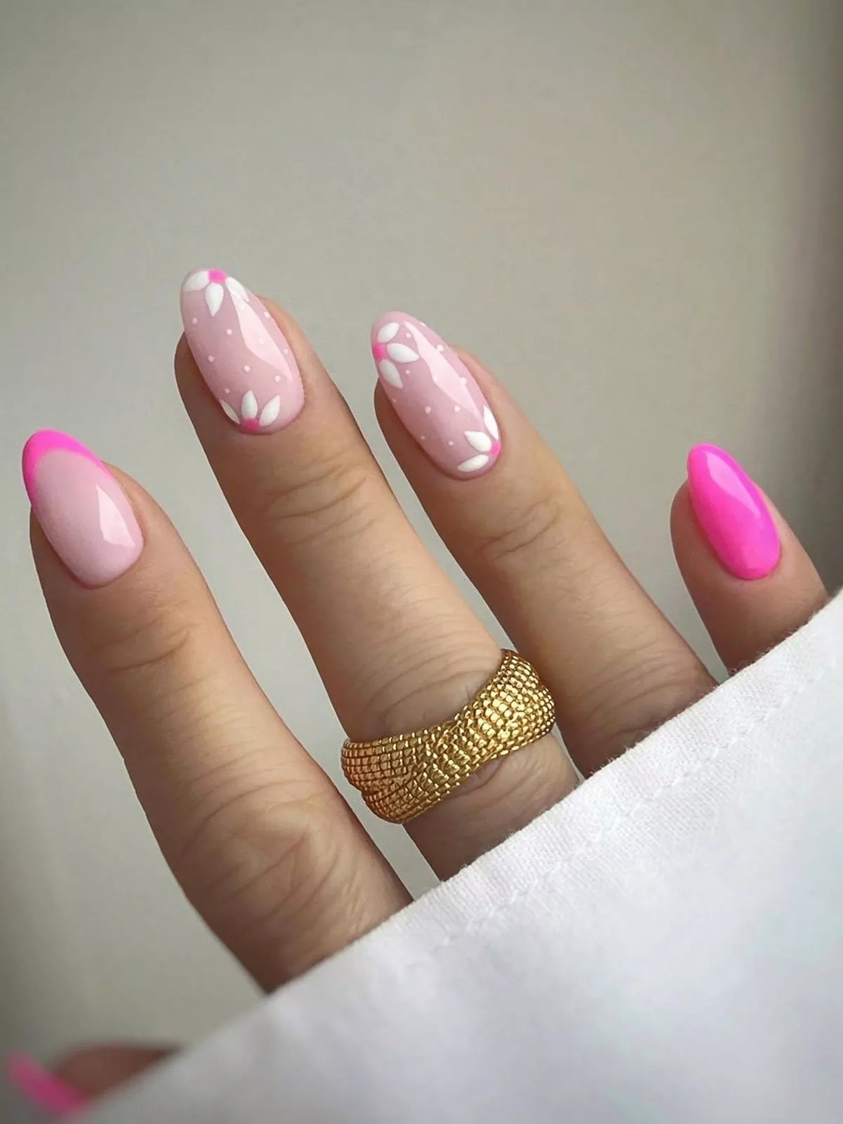 24 pcs/set Almond-Shaped Pink French Style False Nails Press On - £15.07 GBP