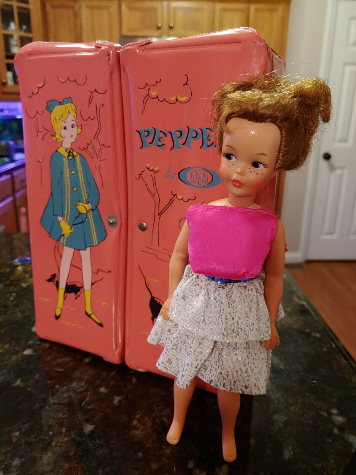Vintage 1960's Pepper "Tammy's Little Sister" Ideal Doll Case Wardrobe - $83.66