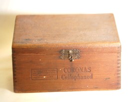 Coronas Cellophaned Red Wood Cigar Box Vintage - $122.76