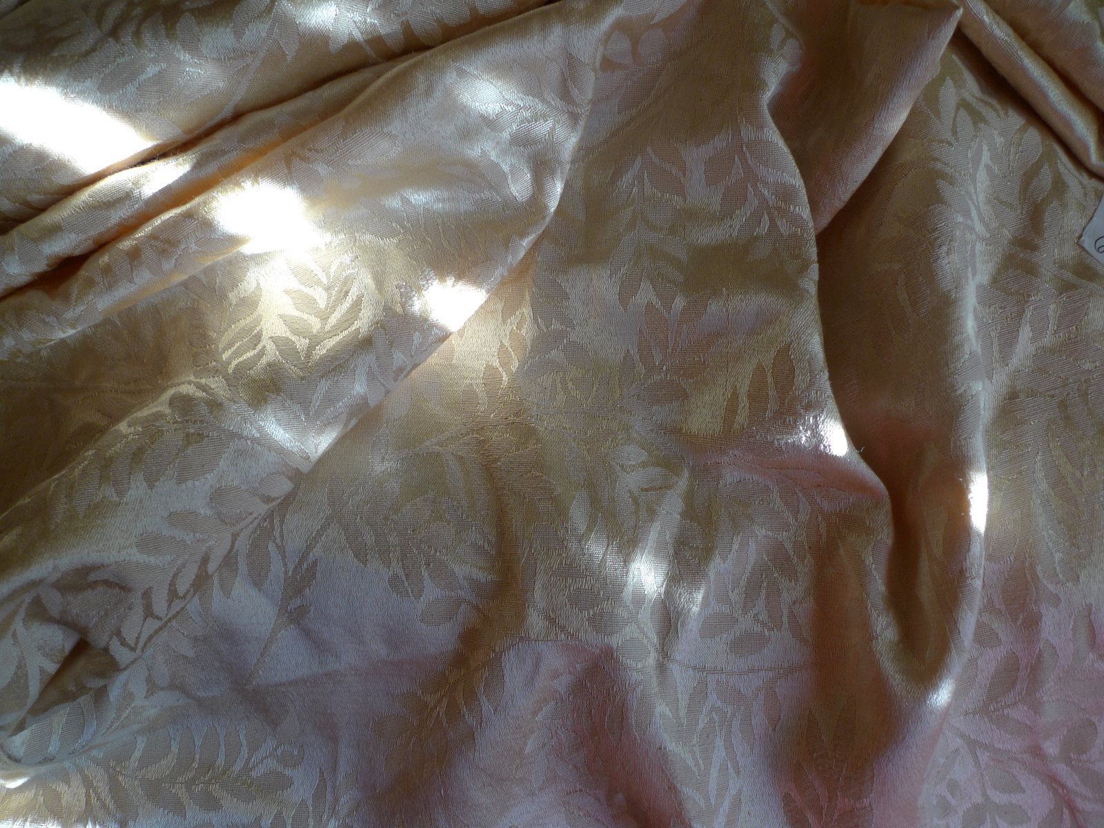 BIG LEAFY LEAVES FABRIC SALE Glossy Beige Cotton Polyester Satin Premium... - $35.00