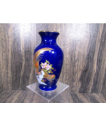 VTG Porcelain Gold Gilded 6&quot; Vase Japanese Asian Blue Birds Floral Flowers - £23.51 GBP