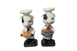 Set Of 2 Bobblehead Cow Chef Figurines 5 1/4&quot; Tall Serving Bread And Meat - £12.46 GBP