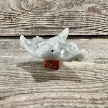 Pale Gray Hand-Carved Marble  Miniature Stingray On Stone Base Figurine - £5.45 GBP