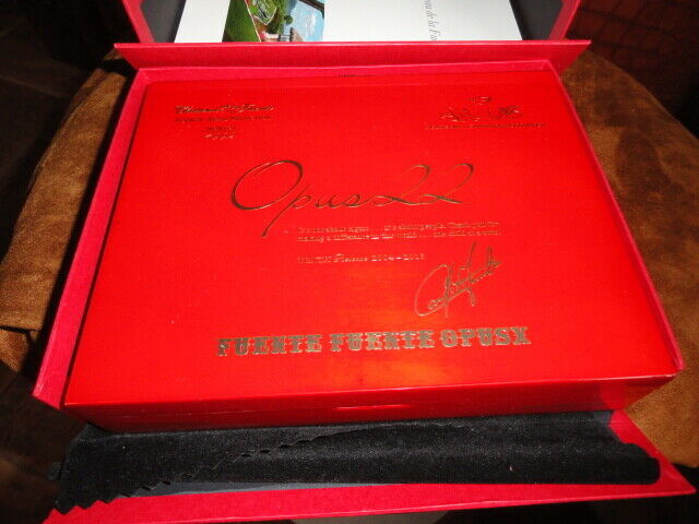 Fuente Forbidden Opus 22 Red travel humidor - $75.00
