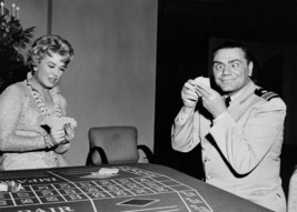 McHale&#39;s Navy original 1964 8x10 photo Ernest Borgnine gambling - £19.92 GBP