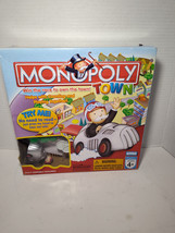 2007 Hasbro Monopoly Town Round Circle Board Game - Complete In Box - TE... - $14.84