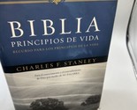 Biblia Principios De Vida Charles F. Stanley  Spanish HC/DJ 2015 - $14.84