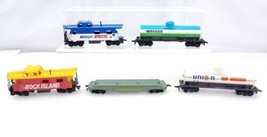 5 Vintage Tyco HO Scale Freight Cars 2 Tank Cars, 2 Caboose, 1 Flat Car - £19.10 GBP