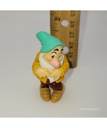 Vintage 1993 Walt Disney Snow White &amp; the Seven Dwarfs 2&quot; Figure Bashful - £3.88 GBP
