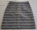 Ann Taylor Black &amp; White Geometric Knee Lenght Skirt Size 2P - $14.84