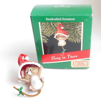 Hallmark Christmas Ornament Hang In There Mouse Santa Hat 1989 Vintage Q... - £6.79 GBP